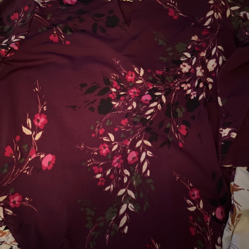 Top - Picture 2 of 2